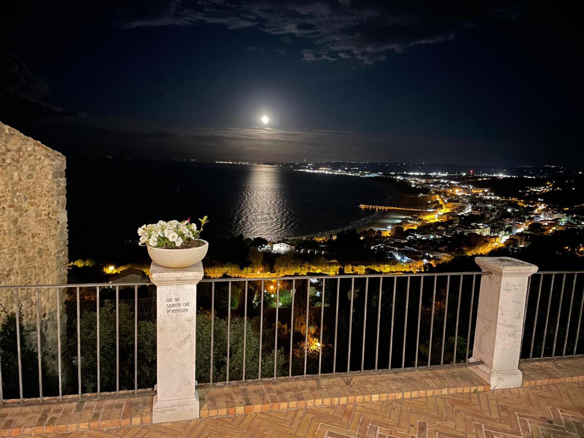 Santa Lucia Home Васто Экстерьер фото